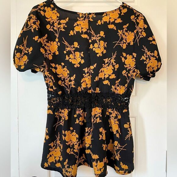 Floral Lace Peplum Black and Gold Top - Picture 3 of 7